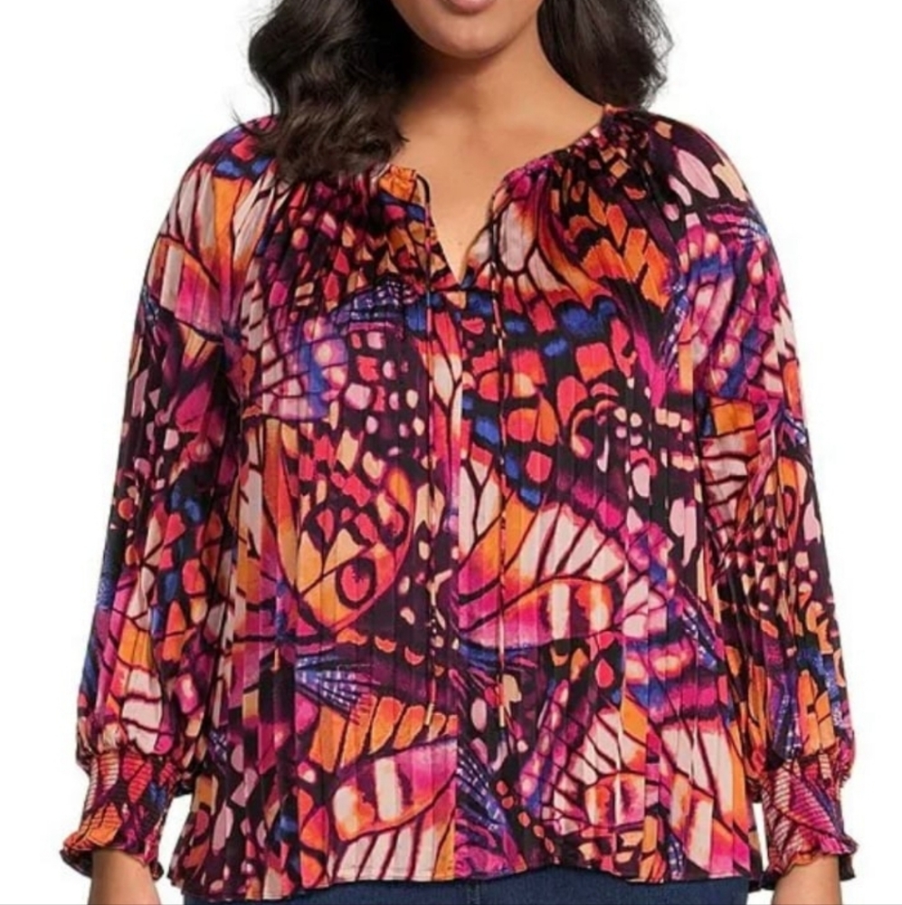 Skies Are Blue Plus Split V-Neck Long Sleeve Butterfly Printed